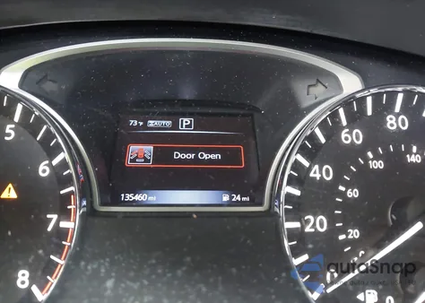 2017 Nissan Pathfinder Platinum/S/Sl/Sv z USA, uszkodzony, nr VIN 5N1DR2MMXHC613443